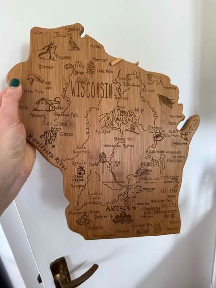 Photo of free Wisconsin cutting board (Five Mile Drive OX2) #1