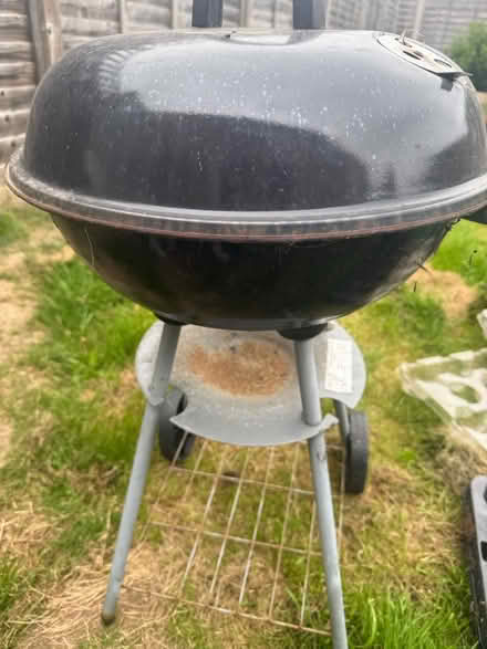 Photo of free Charcoal bbq (PO21 Nyetimber) #2