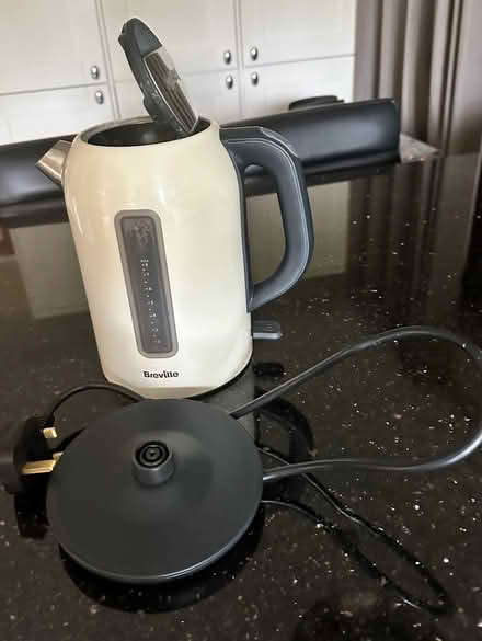 Photo of free Cream Breville Kettle (Duffield DE56) #2