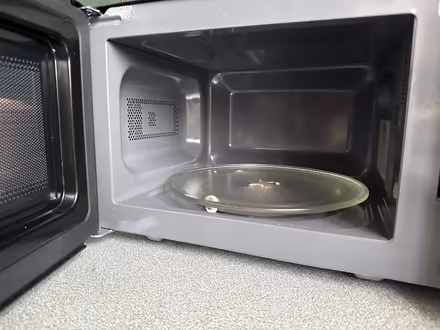 Photo of free Almost new microwave (Five Mile Drive OX2) #2