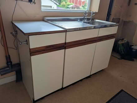 Photo of free Vintage Free-Standing Sink Unit (Mold CH7) #1