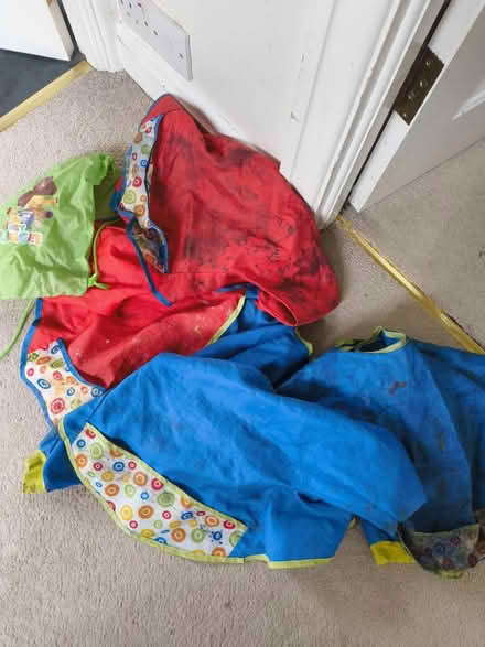 Photo of free 5 X preschool painting aprons (Wallington) #1