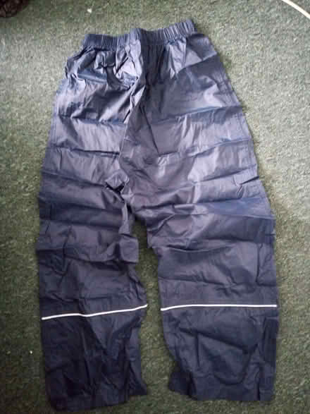 Photo of free kids (9-10) waterproof trousers (Bromley BR2) #1