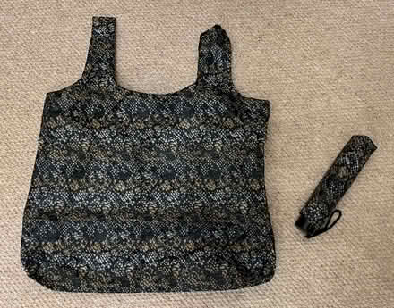 Photo of free Umbrella & Shopper Bag (Hopeman IV30) #1