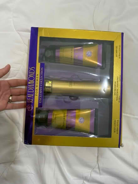 Photo of free Gift box for women (Belvedere) #1