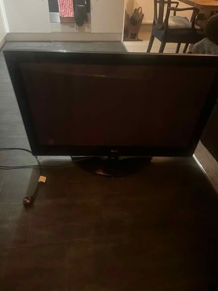 Photo of free TV 42 inch (Emerson's Green BS16) #1
