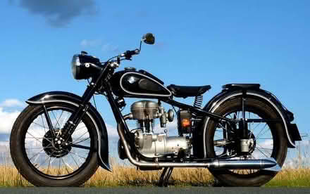 Photo of Motorbike motorcycle classic or vintage (Longbarn WA2) #4
