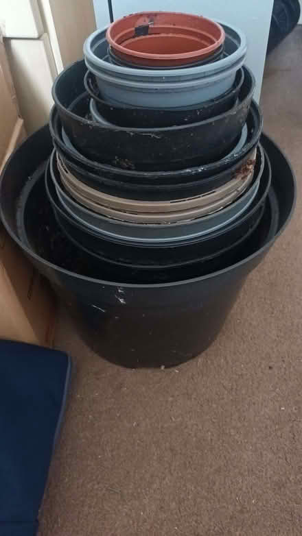 Photo of free Various Flower Pots (Southport PR8) #1