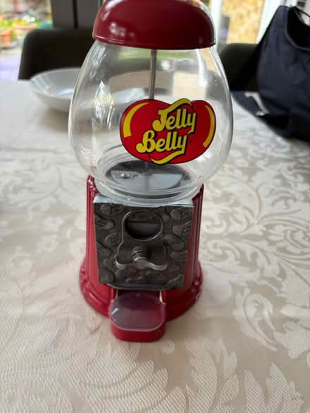 Photo of free jellybean dispenser (UpperHale GU9) #1
