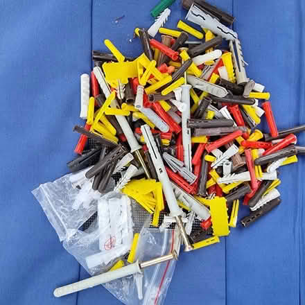 Photo of free Rawl plug mix (DE56 Belper) #1