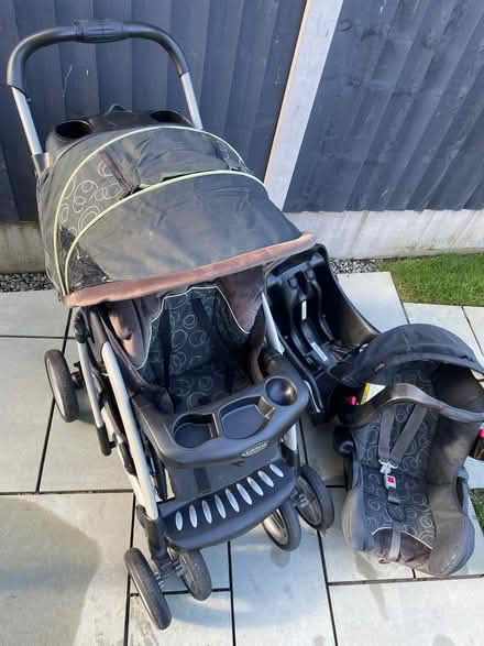 Photo of free Push chair, car seat and car base (Shelton SY3) #2