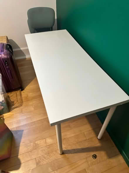 Photo of free White desk table (BS23) #1
