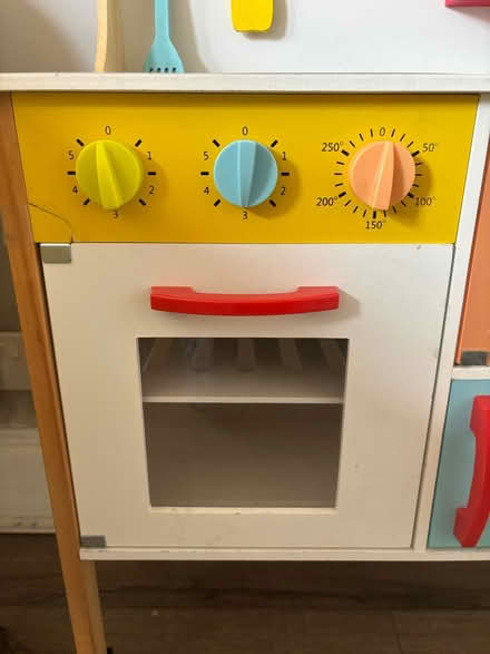 Photo of free Wooden play kitchen (S7) #4