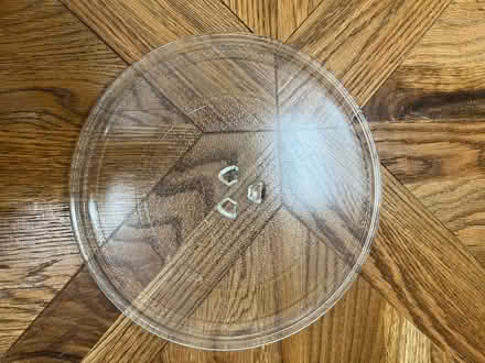 Photo of free 2 Microwave turntable plates (Artane, Dublin 5) #1
