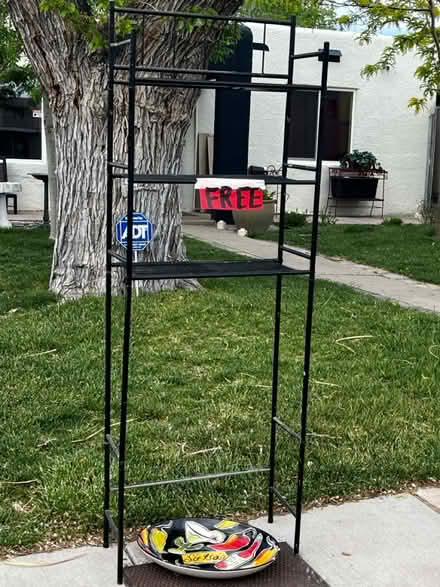 Photo of free Black metal towel rack (NE Heights-Indian School/Penn) #1