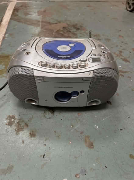 Photo of free CD radio (Oulton Broad NR32) #2