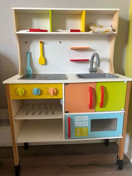 Photo of free Wooden play kitchen (S7) #3