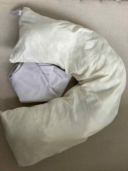 Photo of free V-pillow and two pillow cases (Camberley GU15) #1