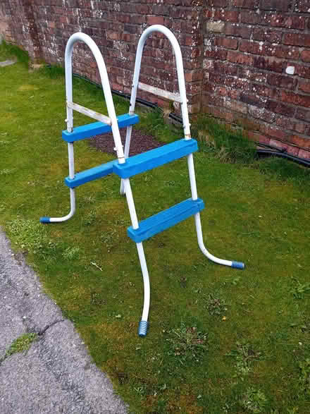 Photo of free Swimming pool steps (Birchgrove, cardiff) #1