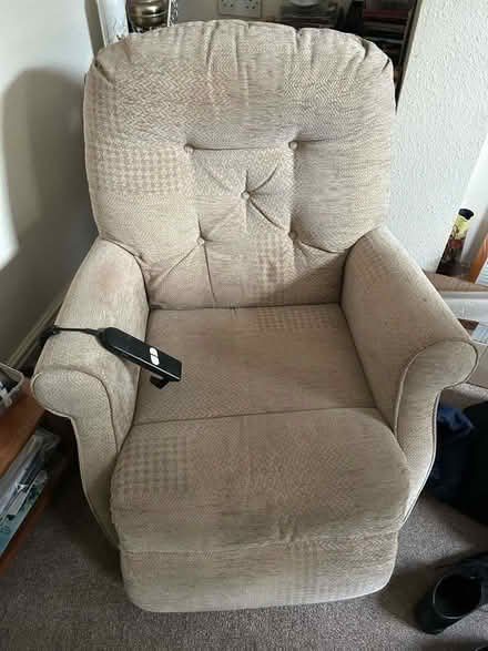 Photo of free Electric Recliner Chair (Ludlow SY8) #1
