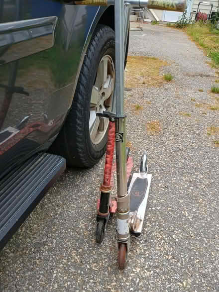 Photo of free 2 Razor Scooters (Newport News, Bruton Ave) #2