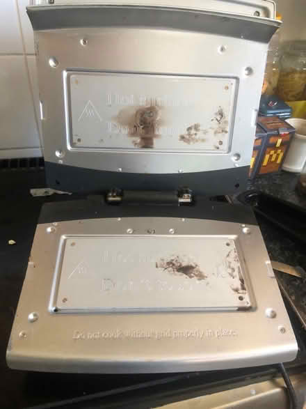 Photo of free George Forman electric grill (Hertford SG14) #1