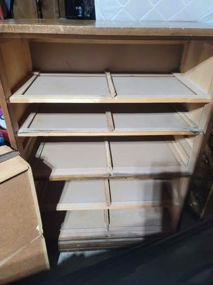 Photo of free Vintage chest of drawers (Belleville) #1