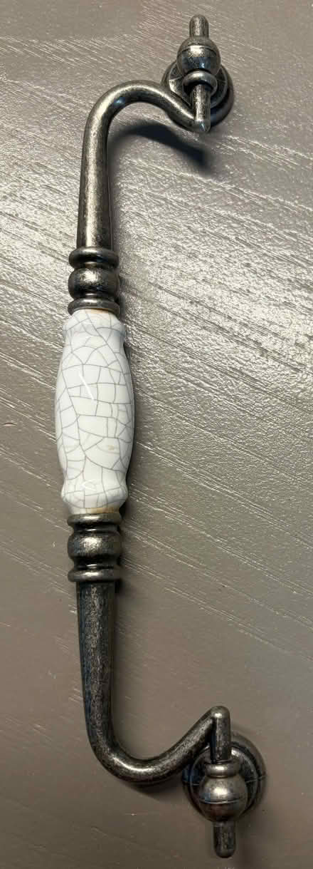 Photo of free Set of porcelain drawer pulls (Forest Gate E7) #3