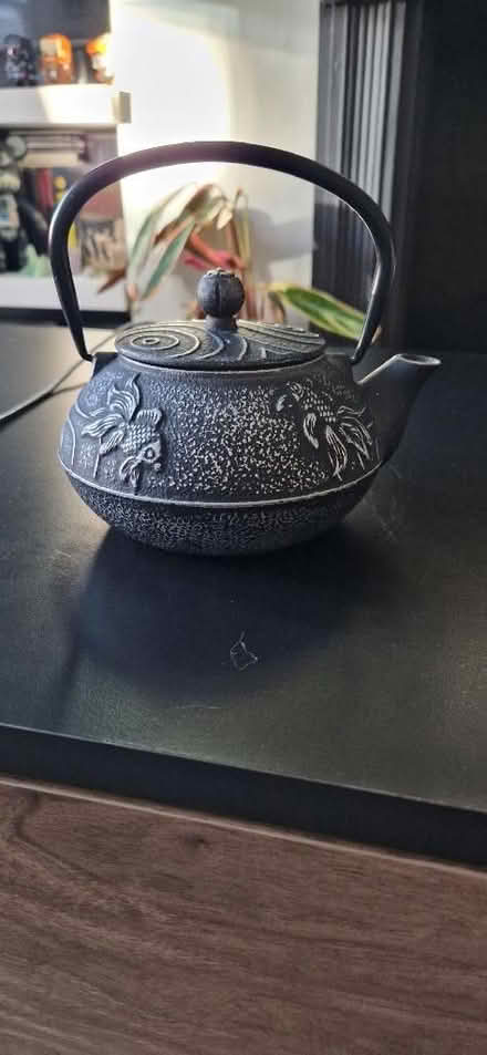 Photo of free Cast iron tea pot (Wandsworth Common SW12) #1