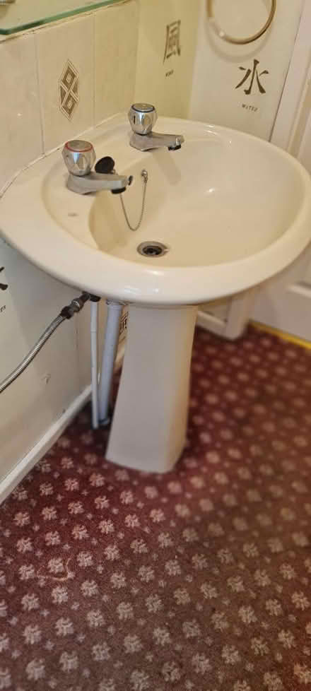 Photo of free Pedestal sink with taps (West Bridgford NG2) #1