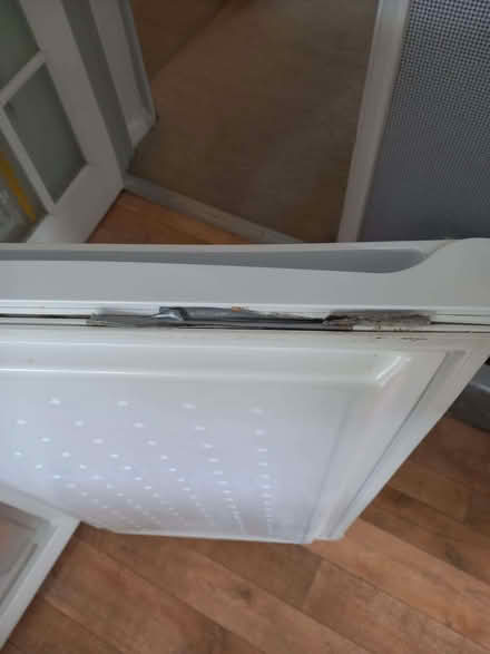Photo of free fridge freezer hoover free standing (Bevendean BN2) #4