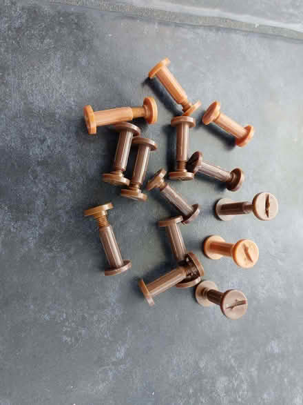 Photo of free plastic adjustable spacers (Penryn TR10) #1