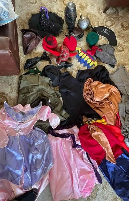 Photo of free Children’s dressing up clothes (Round Green LU2) #1