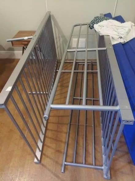 Photo of free kids metal bunkbeds (BR6) #2