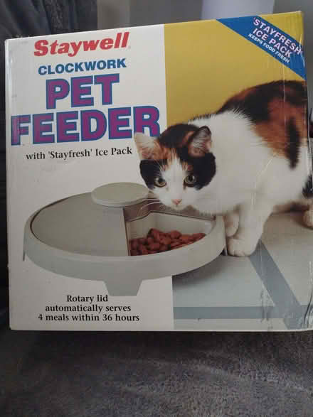 Photo of free Staywell clockwork Pet Feeder (Hatfield AL10) #1