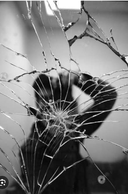 Photo of Mirror - broken or whole (BD7) #1
