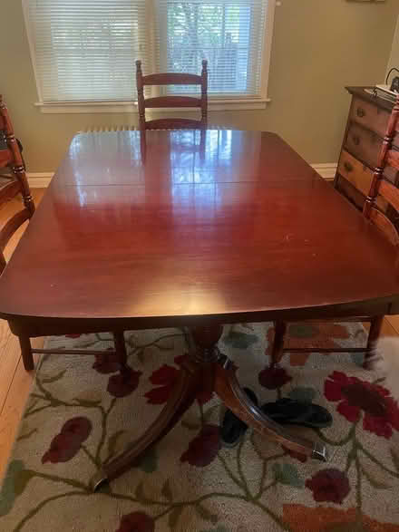 Photo of free Dining room table (phillipsburg, nj) #1