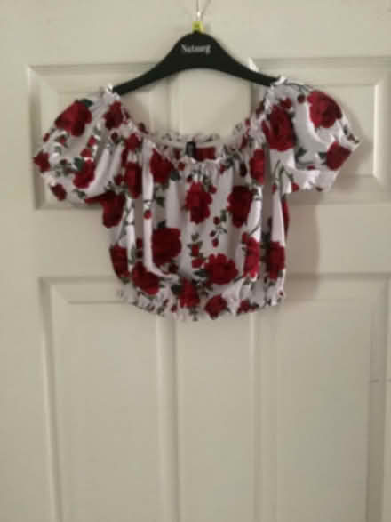 Photo of free Top (Borehamwood WD6) #1