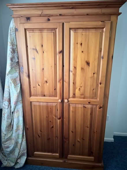 Photo of free Good quality wardrobe (Witney OX28) #1