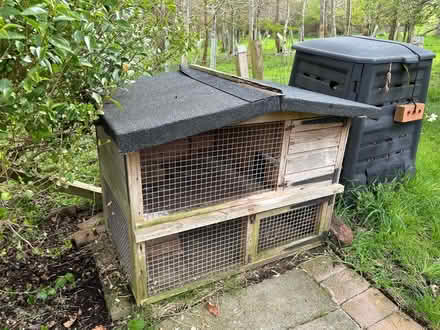 Photo of free Hutch and run (Blinkbonny EH14) #1