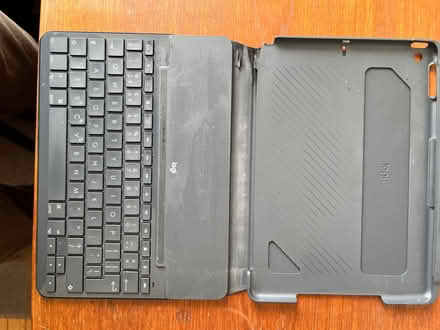 Photo of free Logitech Slim Folio keyboard for iPad 5th and 6th Generation (Upton CH49) #2
