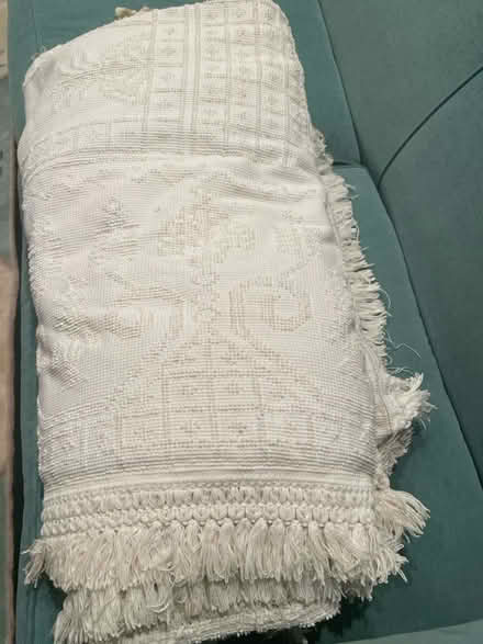 Photo of free Coverlet/bedspread, double (85/Saratoga Ave) #1
