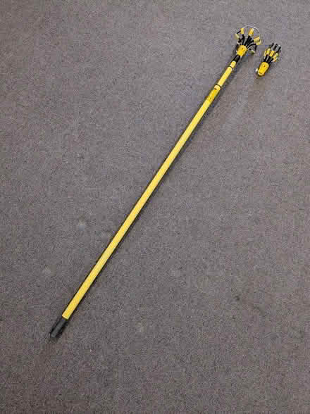 Photo of free extendable bulb replacement tool (Westford rt 110) #1