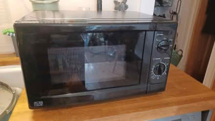Photo of free Microwave oven - old but functional (Stockbridge, Edinburgh EH3) #1
