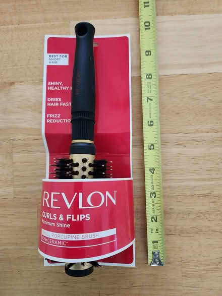 Photo of free New Revlon round hair brush (Shoreline) #1