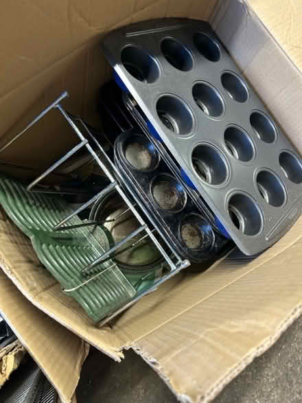 Photo of free Assorted baking equipment (Edwalton NG12) #1