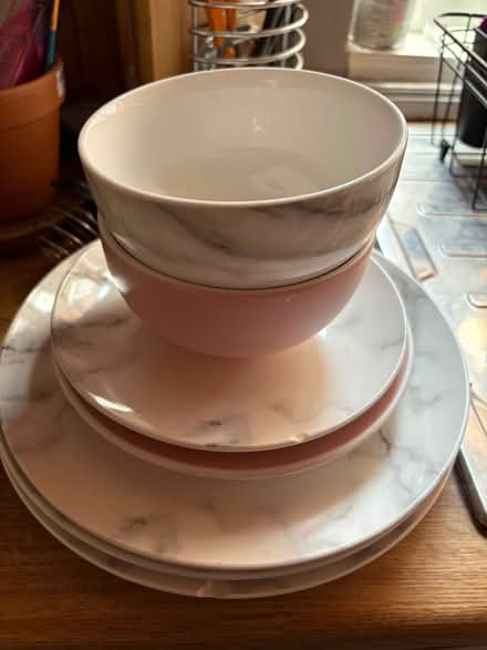 Photo of free Plates and Bowles (Oswestry SY11) #1