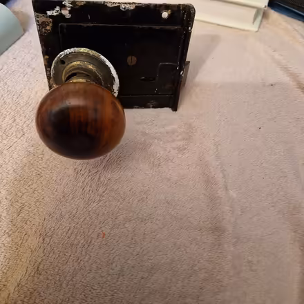 Photo of free Vintage lock and handles (Juniper Green, EH14) #3