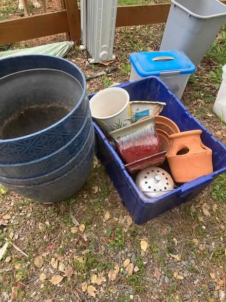 Photo of free Outdoor flower pots (Pantops/Proffit Road) #1