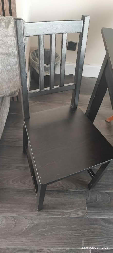 Photo of free Extending dining table with Chairs (EH19) #3